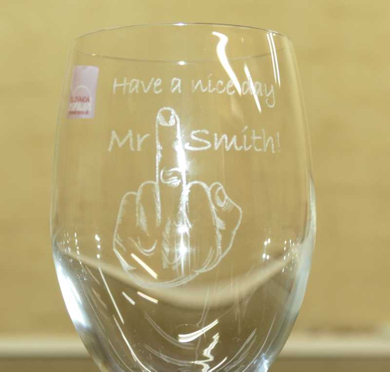 350 ml wine glass with finger