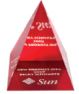 Pyramid - Red Base - Medium 87x87x106 mm