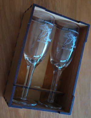 Engraved champagne flute pair timber box